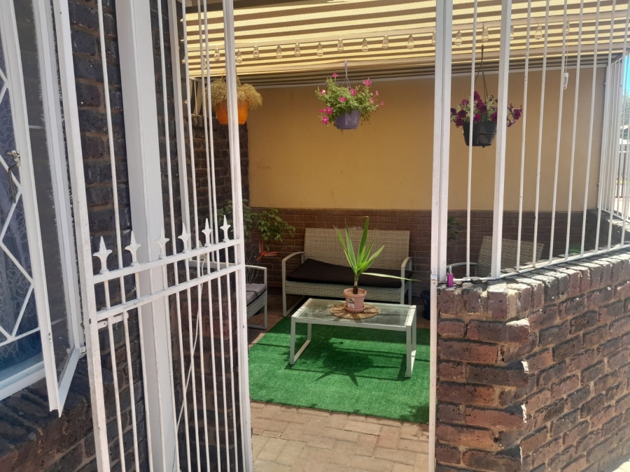 3 Bedroom Property for Sale in Rustenburg Central North West